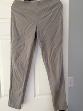 Calvin Klein Women's Ankle-Length Cropped Pants in Gray